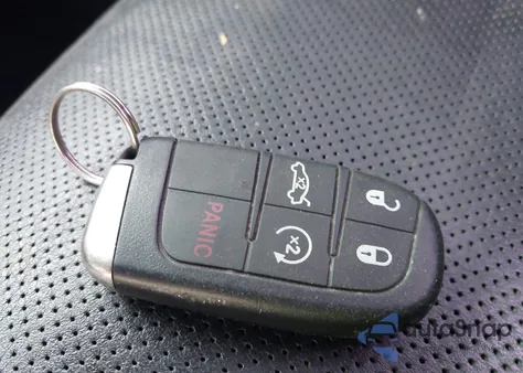 2014 Chrysler 300C z USA, uszkodzony, nr VIN 2C3CCAET0EH109059